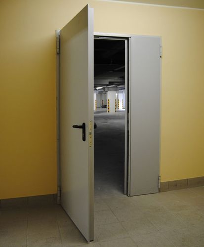 Porta di servizio - Corner Frame - Endoors - in lamiera d'acciaio / battente / contemporanea