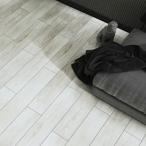Pavimento laminato in HDF - KANADA  - AGT Agac - aspetto legno / per uso residenziale / resistente all'abrasione