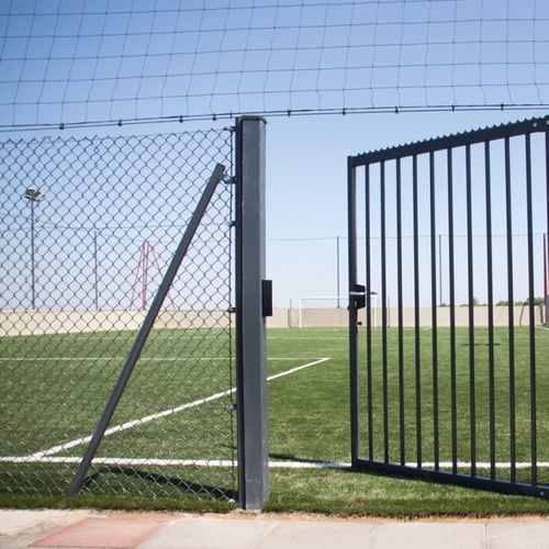 Campo da calcio per spazio pubblico - THE PITCH - Metalu Plast