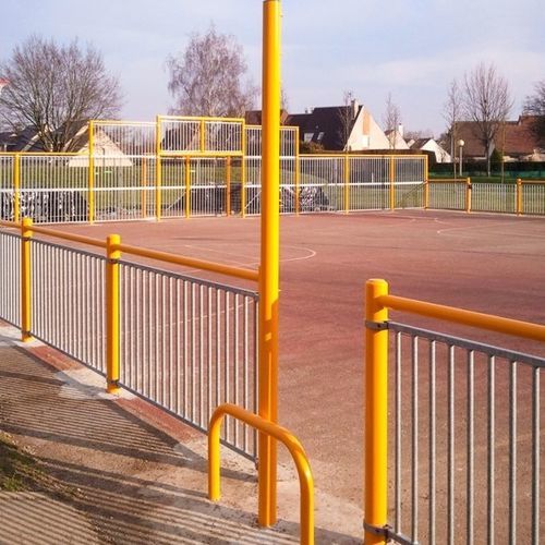 Pilastro per recinzione in acciaio galvanizzato - Metalu Plast