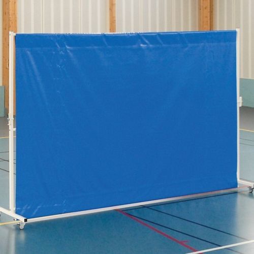 Separatore di spazi in metallo - Metalu Plast - in tessuto / per impianto sportivo / da interno