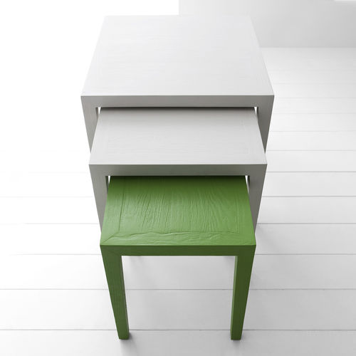 Tavolino estraibile contemporaneo - SYDNEY - LANDO - in legno massiccio / con supporto in legno / quadrato