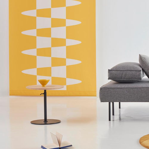 Tavolo d'appoggio contemporaneo - Kiffa  - INNOVATION LIVING - in rovere / con supporto in acciaio / rotondo