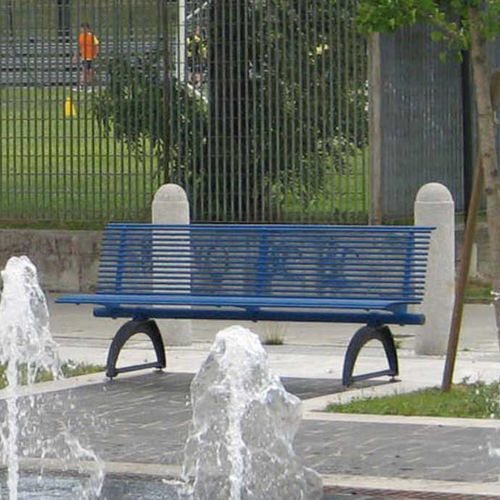 Panca per spazi pubblici contemporanea - PN020B - irollo - in ferro / in ghisa / in ferro galvanizzato