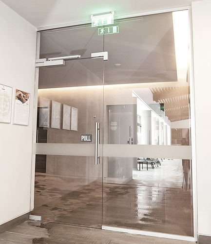 Porta da interno - Transparent Design SRL - in vetro / battente / contemporanea