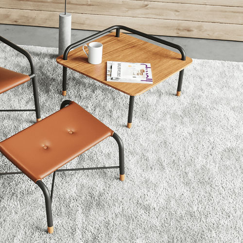 Tavolo d'appoggio contemporaneo - Stretch - Cavaletti S/a - in legno / con supporto in acciaio / quadrato
