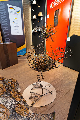 Scultura in acciaio - Q-WACKY DUCK - ARTBUZ creative workshop - in alluminio / in rattan sintetico / fatta a mano