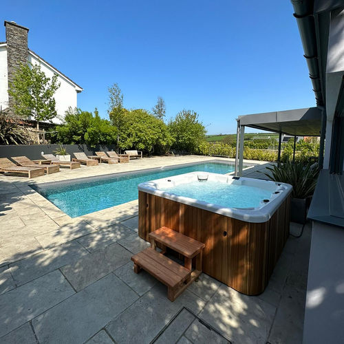 Spa ad incasso - Premium WiFi - Urban Cedar Hot Tubs and Saunas - fuoriterra / quadrata / 6 posti