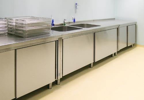 Piano di lavoro in acciaio inossidabile - AGMA ARREDO INOX PROFESSIONALE SRL A SOCIO UNICO - per ospedale