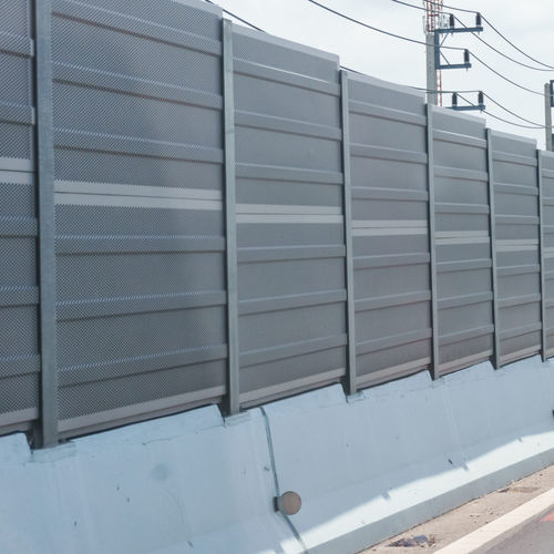 Barriera antirumore con pannelli modulari - INSA P57 - Insametal - in acciaio galvanizzato / in lana di roccia / per strade
