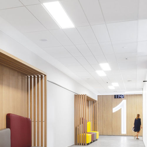 Controsoffitto in fibra minerale - AMF THERMATEX Alpha One - Knauf Ceiling Solutions - a quadrotte / per ufficio / da interno