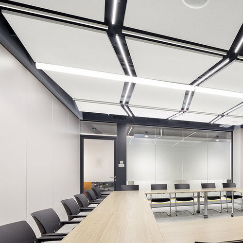 Controsoffitto in fibra minerale - Sonic  - Knauf Ceiling Solutions - a quadrotte / per ufficio / per sala conferenze