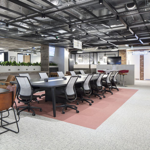 Controsoffitto in tessuto - Armstrong MESH B-H - Knauf Ceiling Solutions - in pannelli / da interno / idrofugo