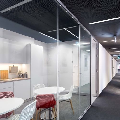 Controsoffitto in tessuto - Armstrong MESH F-Clip - Knauf Ceiling Solutions - in pannelli / da interno / idrofugo