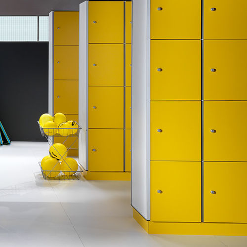 Armadietto spogliatoio in HPL - FENOLIC FA  - COMERCIAL DE INDUSTRIAS REUNIDAS, S.A. - in metallo / in acciaio / in alluminio