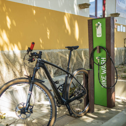 Stazione di riparazione biciclette in plastica - CYCLIN' CENTERS - Floema - con set di utensili / per spazi pubblici