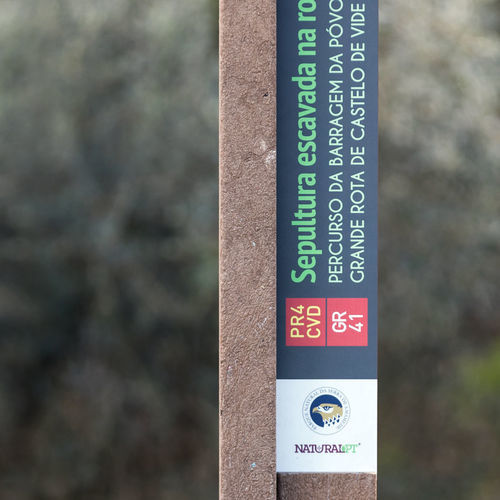 Totem di segnalazione - SERVIÇO ICNF - Floema - per aeroporto / per spazio pubblico / per zone protette