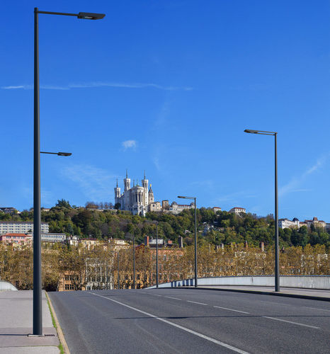Lampione in ghisa di alluminio - LEXIK - ECLATEC International - urbano / contemporaneo / in vetro