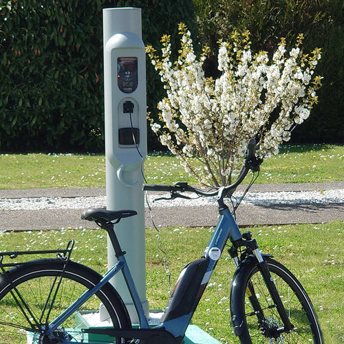 Stazione di ricarica per smartphone - UNIVERSO - ECLATEC International - per bicicletta elettrica / USB / sicura