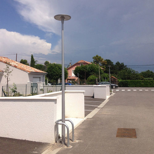 Lampione urbano - SCOOP - ECLATEC International - da giardino / contemporaneo / in policarbonato