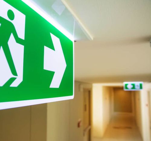 Illuminazione di emergenza sporgente - EXT-S - LICALUX LIGHTING - rettangolare / LED / in alluminio