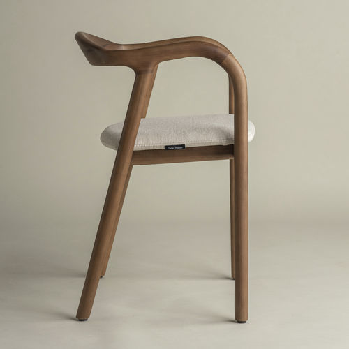 Sedia contemporanea - Mosso  - Pommier Furniture - da interno / in tessuto / con supporto in quercia