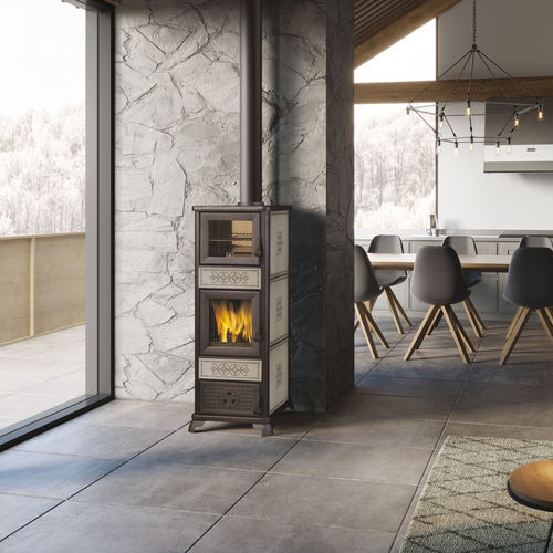 Stufa a legna - Decor C Evo - EK63 - 7.5 kW / da appoggio / classica