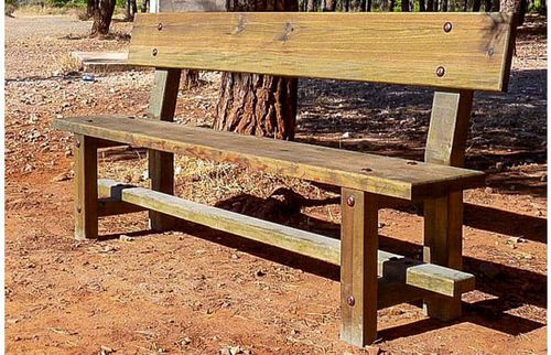 Panca per spazi pubblici contemporanea - BENCHES - Maderas Menur - in legno / senza schienale / senza braccioli