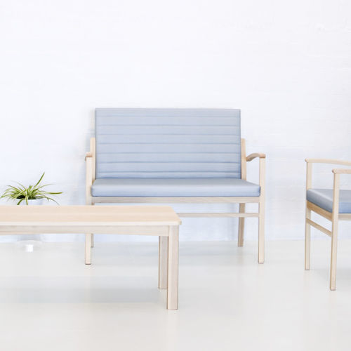 Divanetto imbottito design scandinavo - ARIS - Seniorcare - in tessuto / con supporto in legno massiccio / in faggio