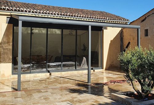 Pergola addossata - USINE-ONLINE - in alluminio estruso / con tetto in pannelli sandwich / con tetto inclinato