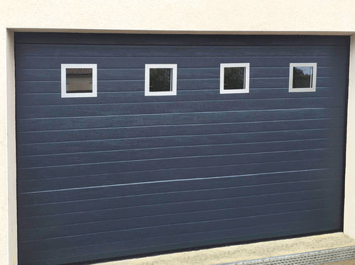 Porta sezionale per garage - VILLA - USINE-ONLINE - in acciaio / in schiuma di poliuretano / automatica