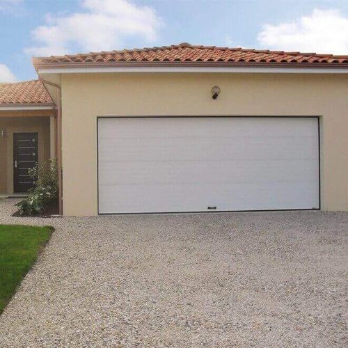 Porta sezionale per garage - VILLA - USINE-ONLINE - in acciaio / in schiuma di poliuretano / automatica