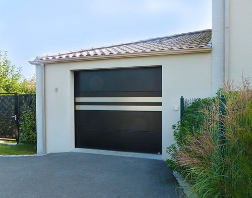 Porta sezionale per garage - VILLA - USINE-ONLINE - in acciaio / in schiuma di poliuretano / manuale