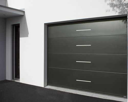 Porta sezionale per garage - VILLA - USINE-ONLINE - in acciaio / in schiuma di poliuretano / automatica