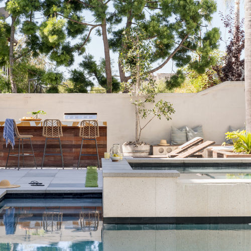 Bordo di piscina in cemento - TRAILS - concrete collaborative