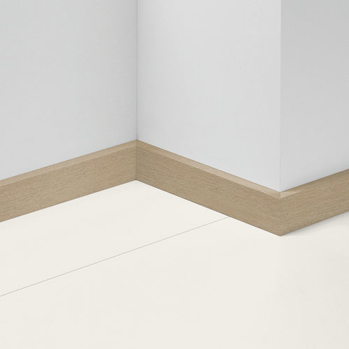 Battiscopa marrone - OAK D150  - PARADOR - in legno / con modanature / per circuito elettrico