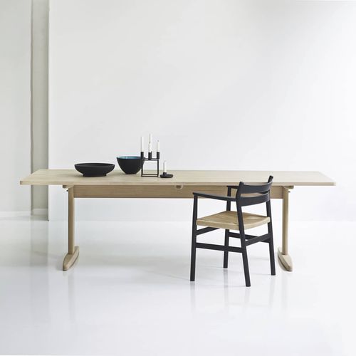 Tavolo da pranzo contemporaneo - BM  - BERNSTORFFSMINDE - in rovere / con supporto in quercia / rettangolare