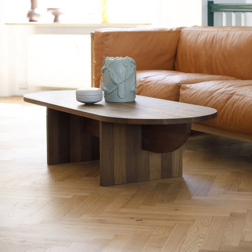 Tavolino basso contemporaneo - Keel  - BERNSTORFFSMINDE - in rovere / con supporto in quercia / ovale