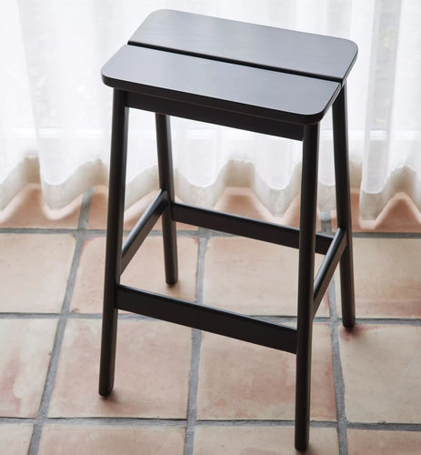 Sgabello da bar per uso contract - Angle Standard 75 - FORM & REFINE - contemporaneo / in faggio / in legno laccato