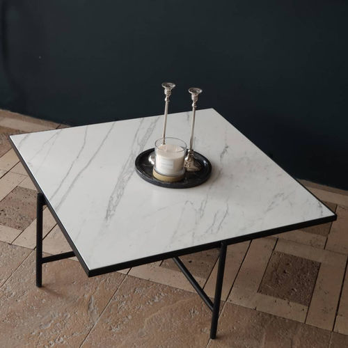 Tavolino basso contemporaneo - CALACATTA  - PASIFIK GRANIT - in marmo / con supporto in metallo / quadrato