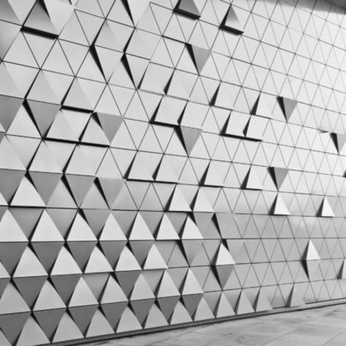 Rivestimento di facciata a scandola - TRIGRID DIAMONDFORMATION - Axes in Excess - in metallo / in tela / verticale