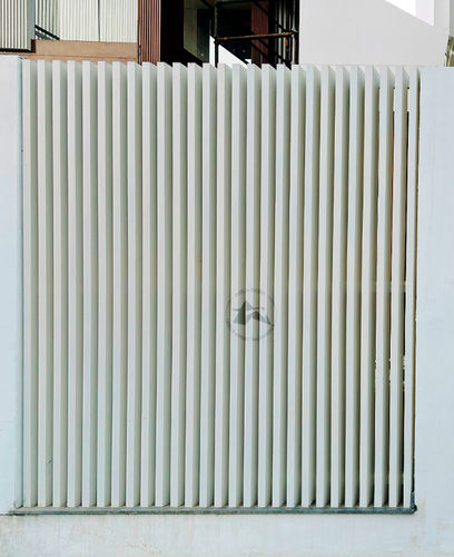 Rete frangivista persiana - GRILLE 50100 - Axes in Excess - in metallo / in alluminio / aspetto metallo