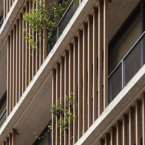 Frangisole in metallo - GRILLE 50100 - Axes in Excess - in alluminio / in alluminio / per facciata