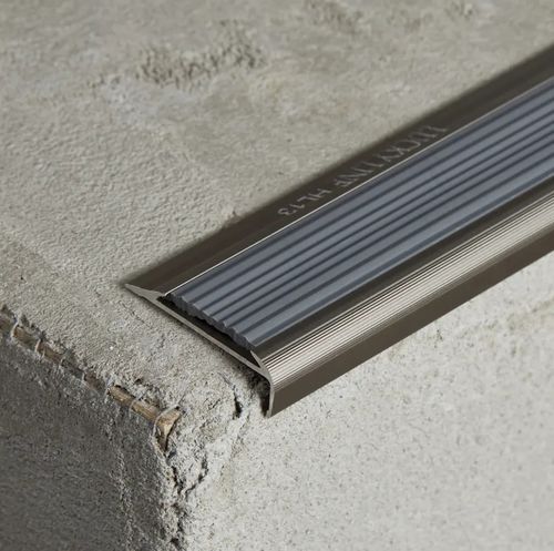 Profilo per gradini in alluminio - TPOS decorative material ltd. - antiscivolo