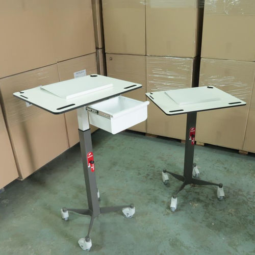 Scrivania portacomputer. con rotelle - PRTRL6810 - Proruper - Unipessoal, Lda - contemporanea / in metallo / dritta