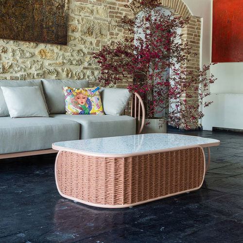 Tavolino basso contemporaneo - OVA - Yaaz - in alluminio / con supporto in alluminio / rettangolare