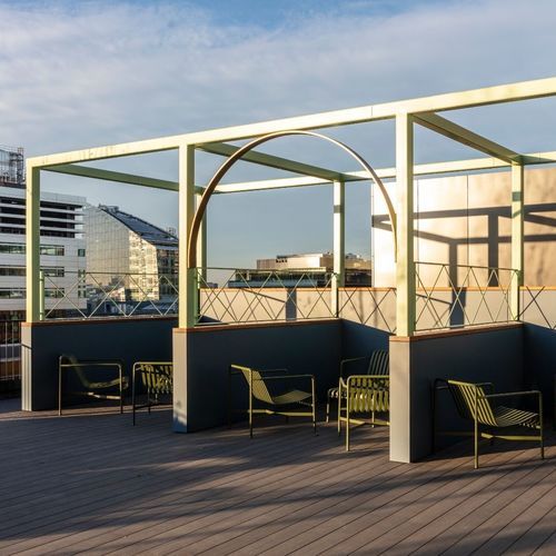Pergola autoportante - Specialist Joinery Group - in metallo / su misura / contract