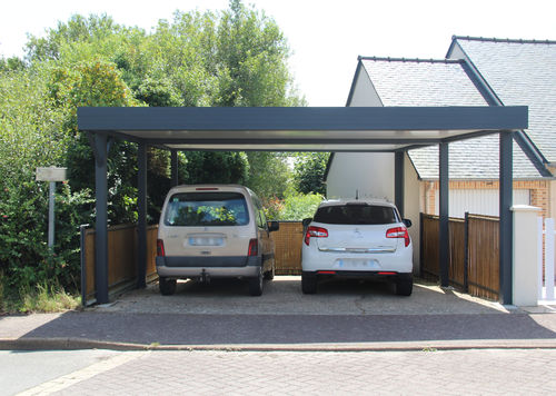 Tettoia per posto-auto con tetto in pannelli sandwich - ALU-GLASS - su misura / con illuminazione integrata / personalizzabile