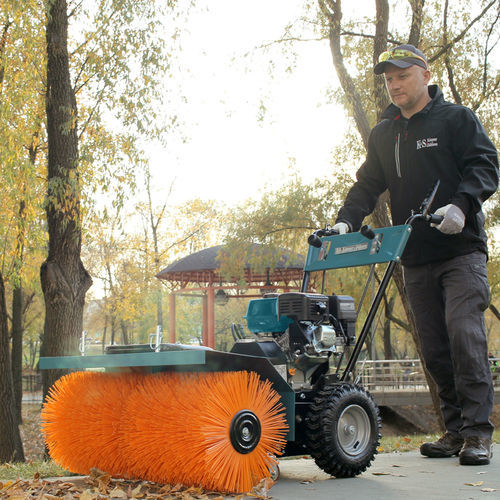 Spazzatrice uomo a terra - KS 7HP-MFM 60 - DIMAX International GmbH - per strade / da esterno / di foglie