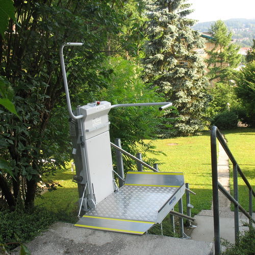 Montascale a piattaforma PMR - Delta - Lehner Lifttechnik - inclinato / da esterno / da interno